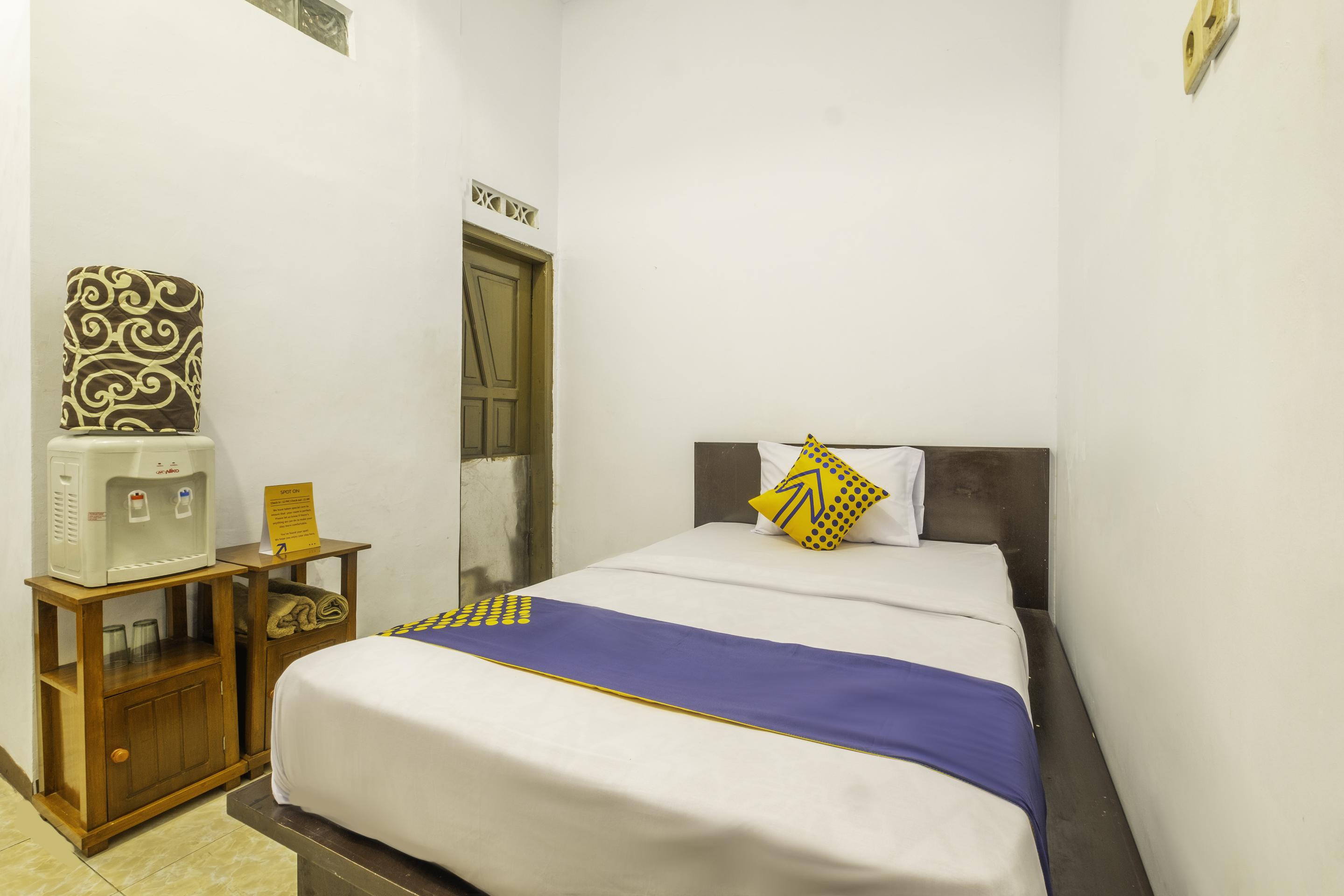 Spot On 2395 Hotel Aden 2 Syariah Тасікмалая Екстер'єр фото