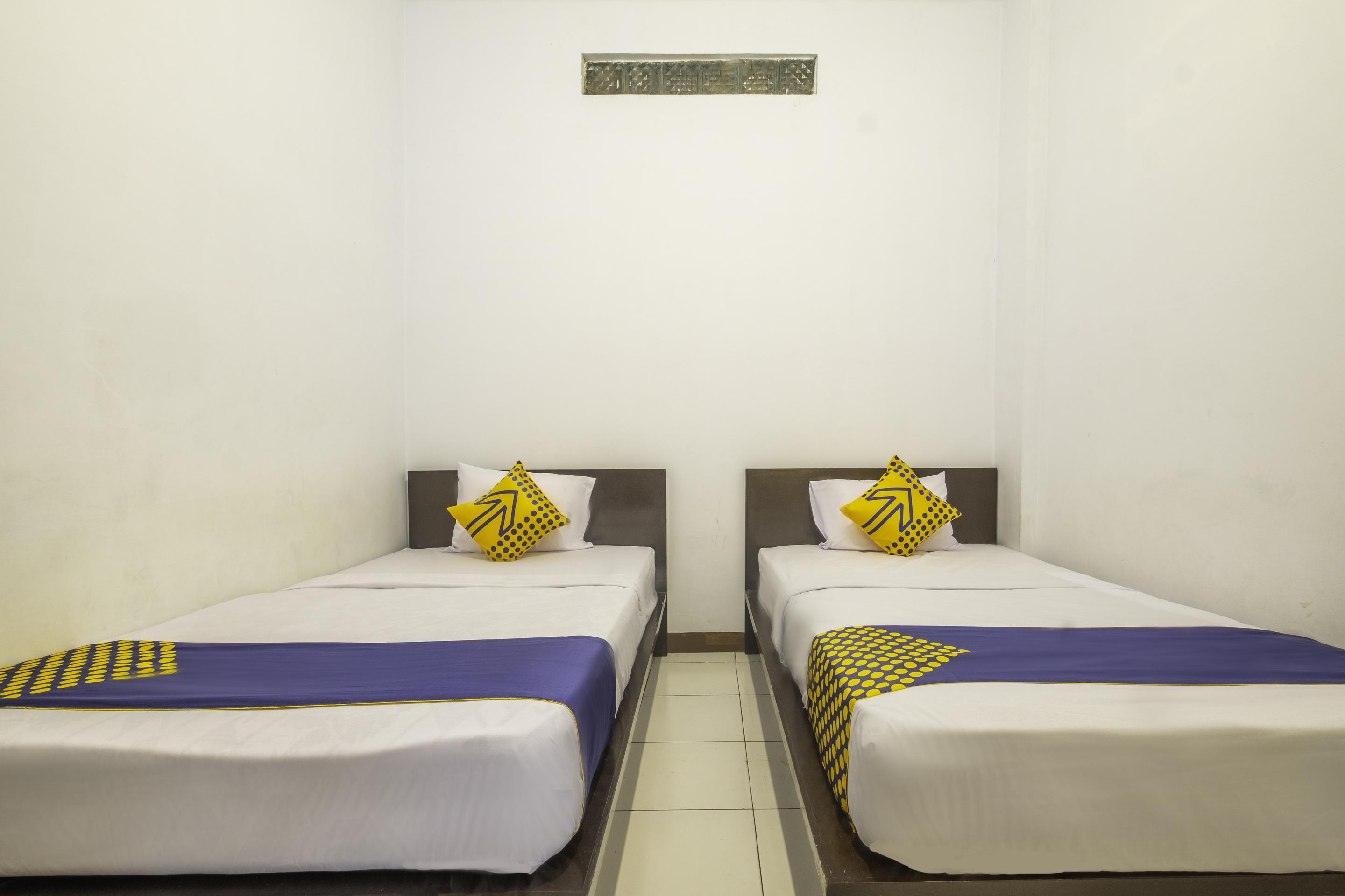 Spot On 2395 Hotel Aden 2 Syariah Тасікмалая Екстер'єр фото