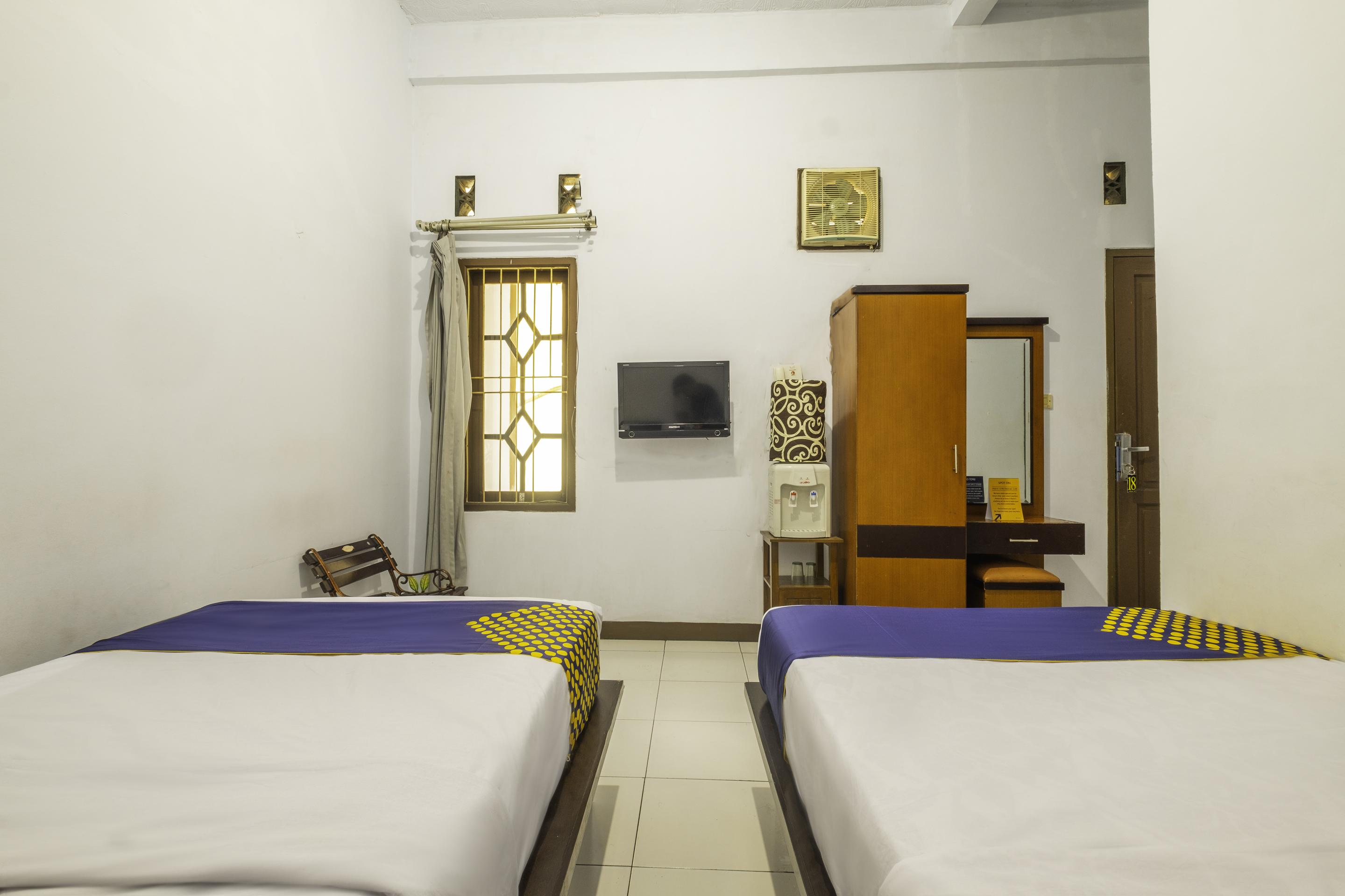 Spot On 2395 Hotel Aden 2 Syariah Тасікмалая Екстер'єр фото