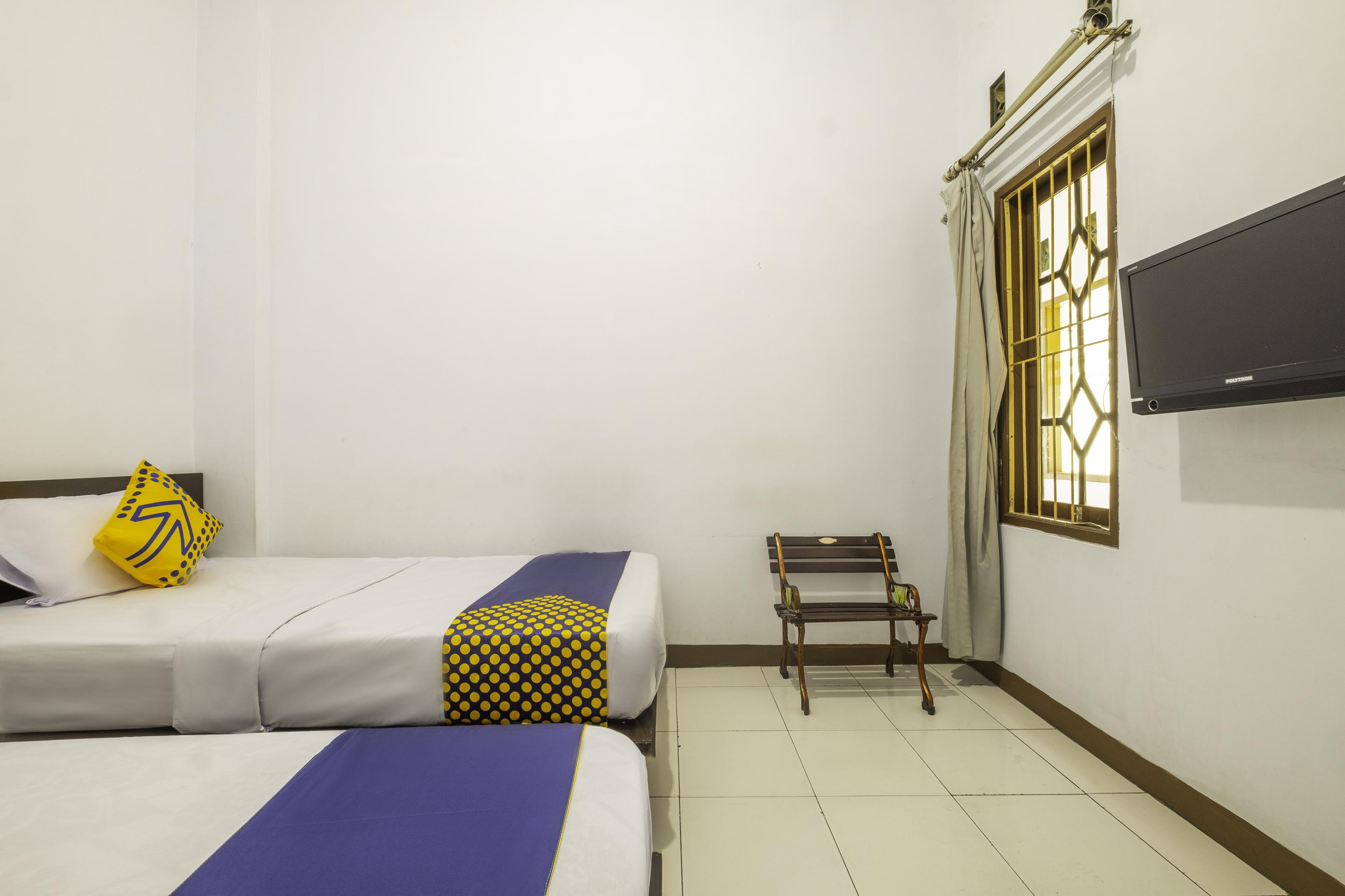Spot On 2395 Hotel Aden 2 Syariah Тасікмалая Екстер'єр фото