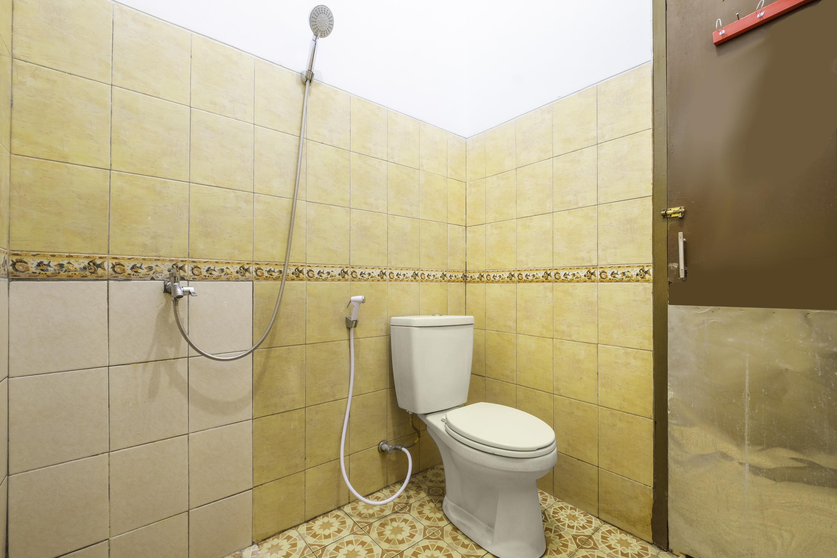 Spot On 2395 Hotel Aden 2 Syariah Тасікмалая Екстер'єр фото