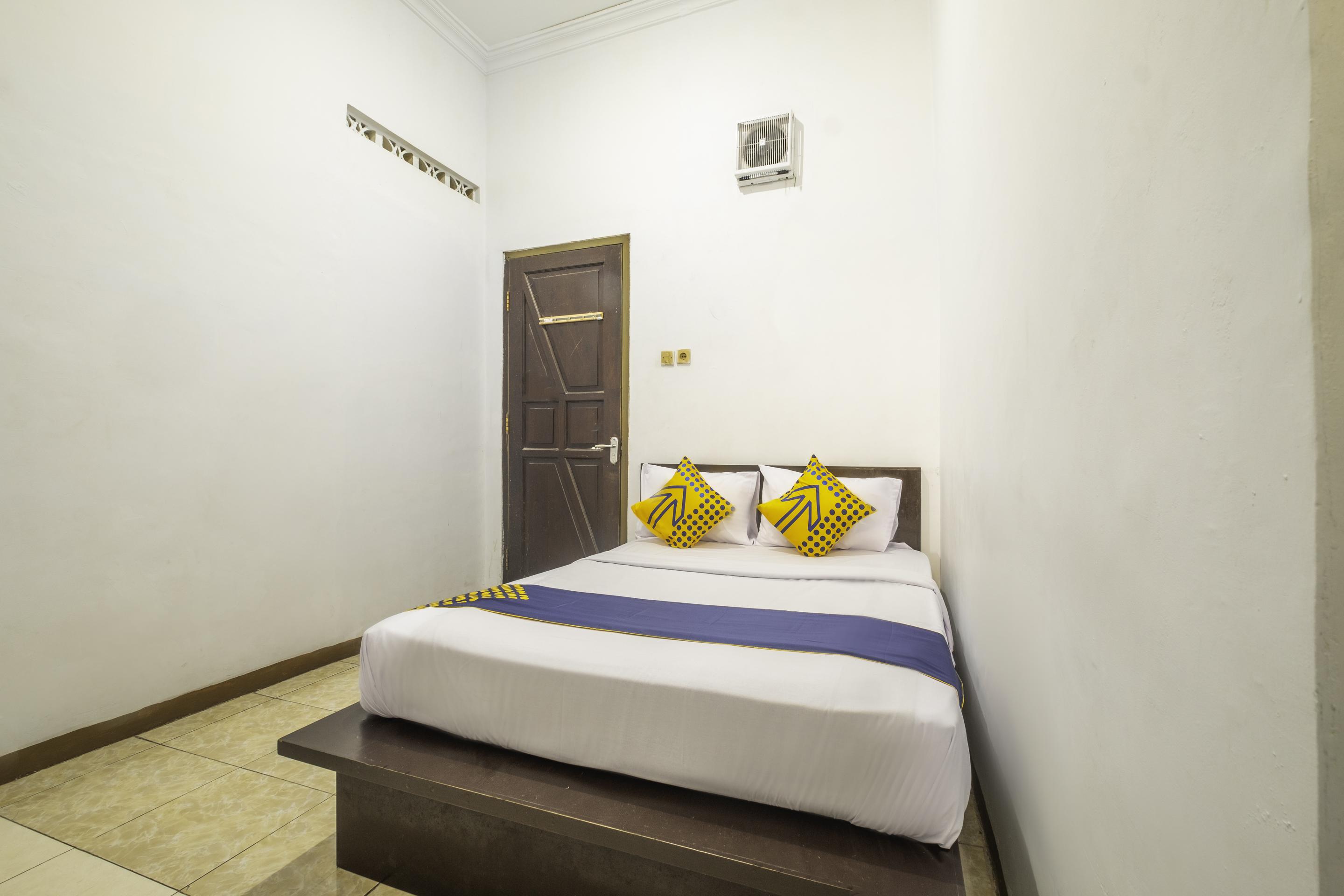 Spot On 2395 Hotel Aden 2 Syariah Тасікмалая Екстер'єр фото