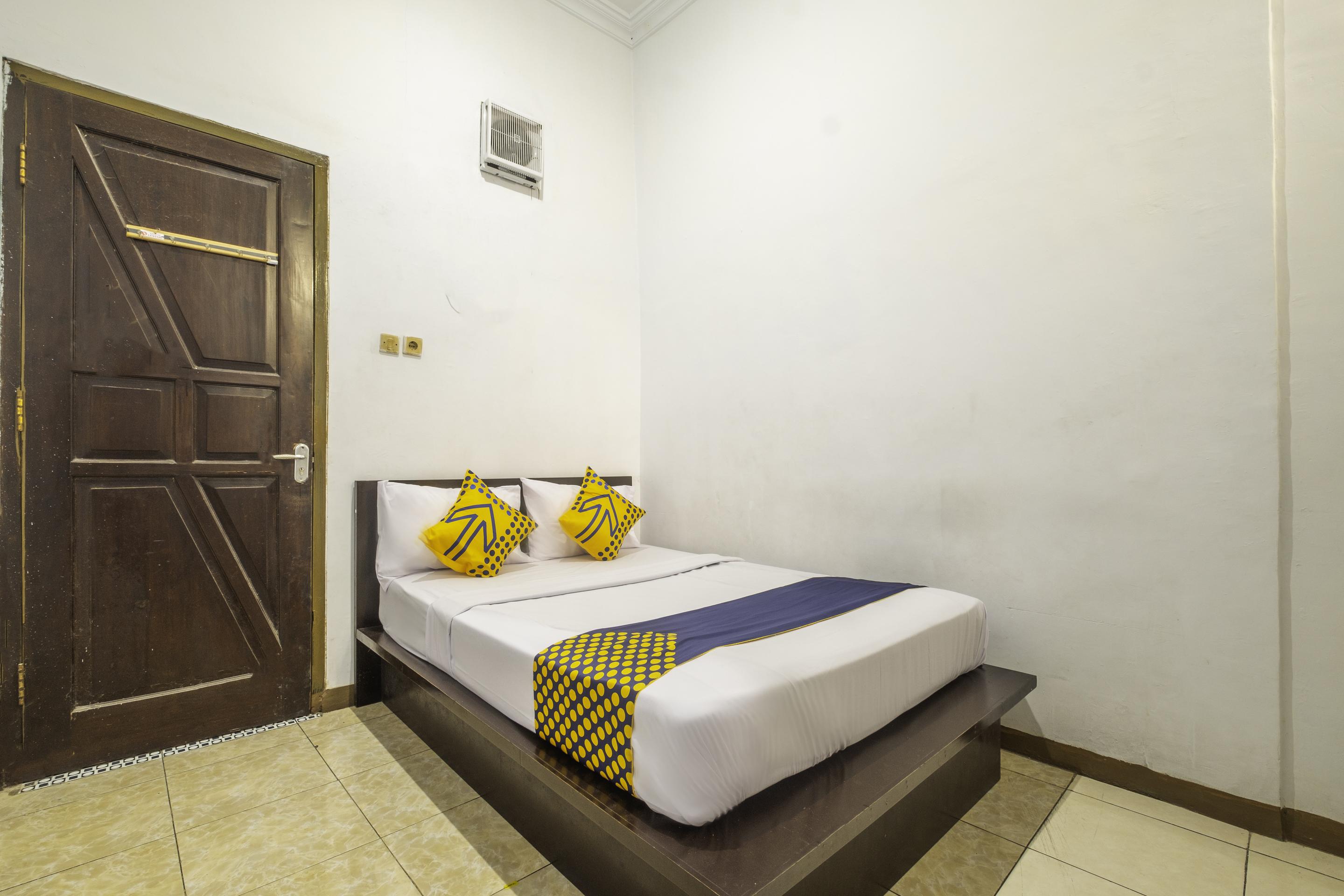 Spot On 2395 Hotel Aden 2 Syariah Тасікмалая Екстер'єр фото
