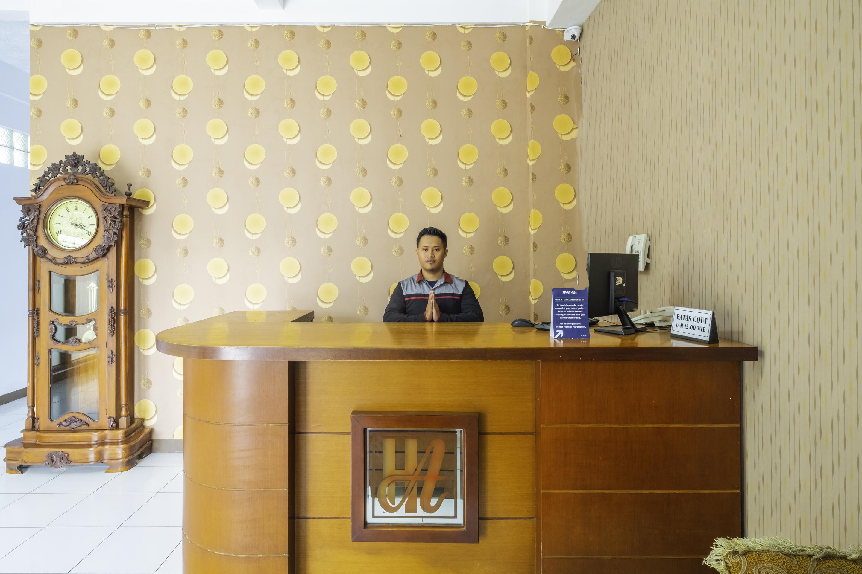 Spot On 2395 Hotel Aden 2 Syariah Тасікмалая Екстер'єр фото