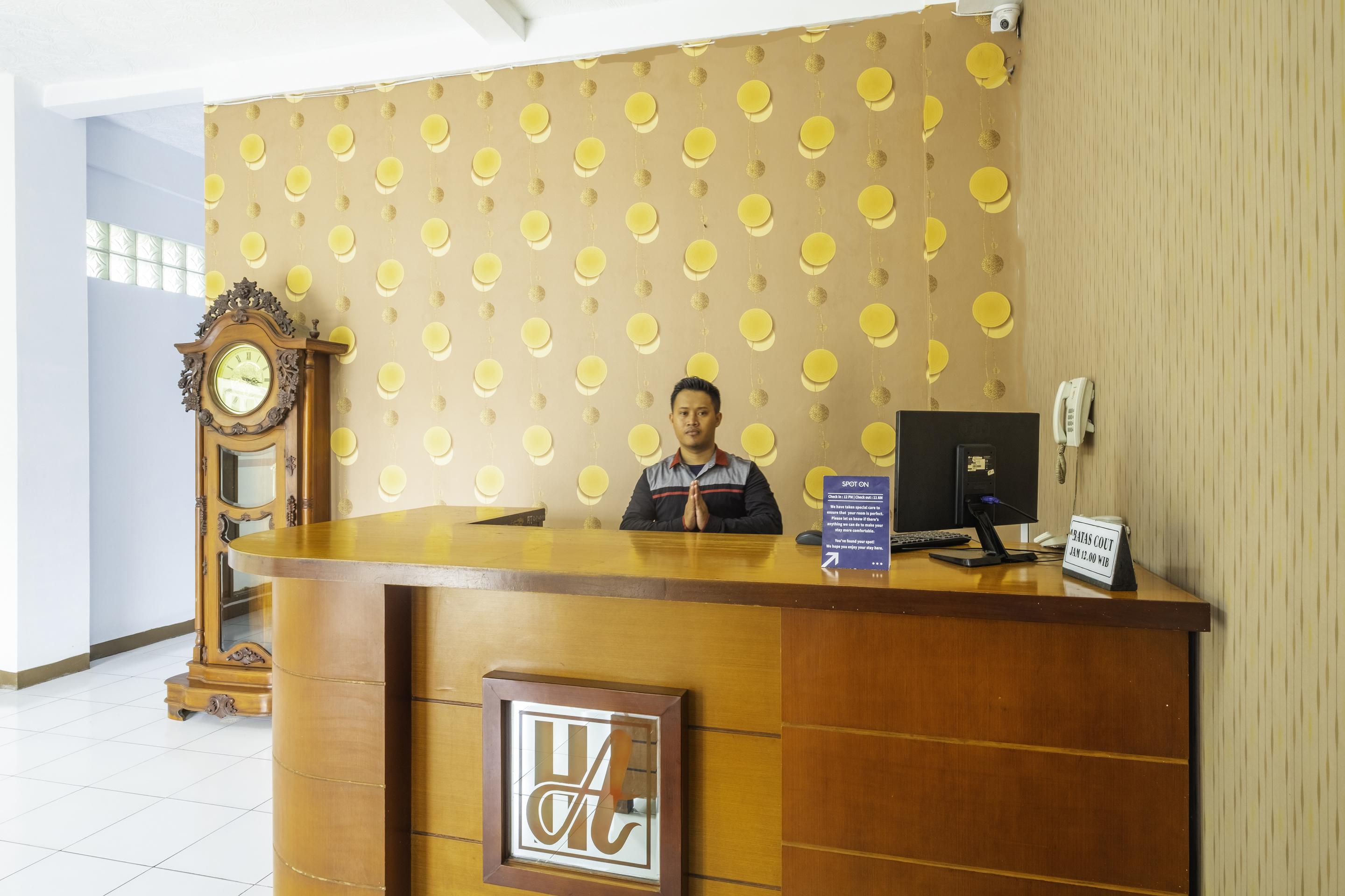 Spot On 2395 Hotel Aden 2 Syariah Тасікмалая Екстер'єр фото