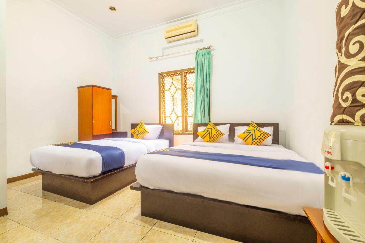 Spot On 2395 Hotel Aden 2 Syariah Тасікмалая Екстер'єр фото