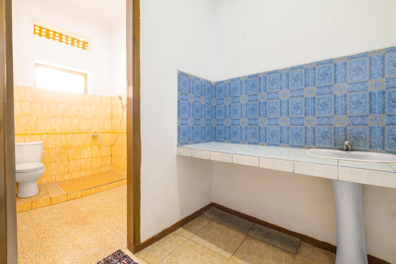 Spot On 2395 Hotel Aden 2 Syariah Тасікмалая Екстер'єр фото