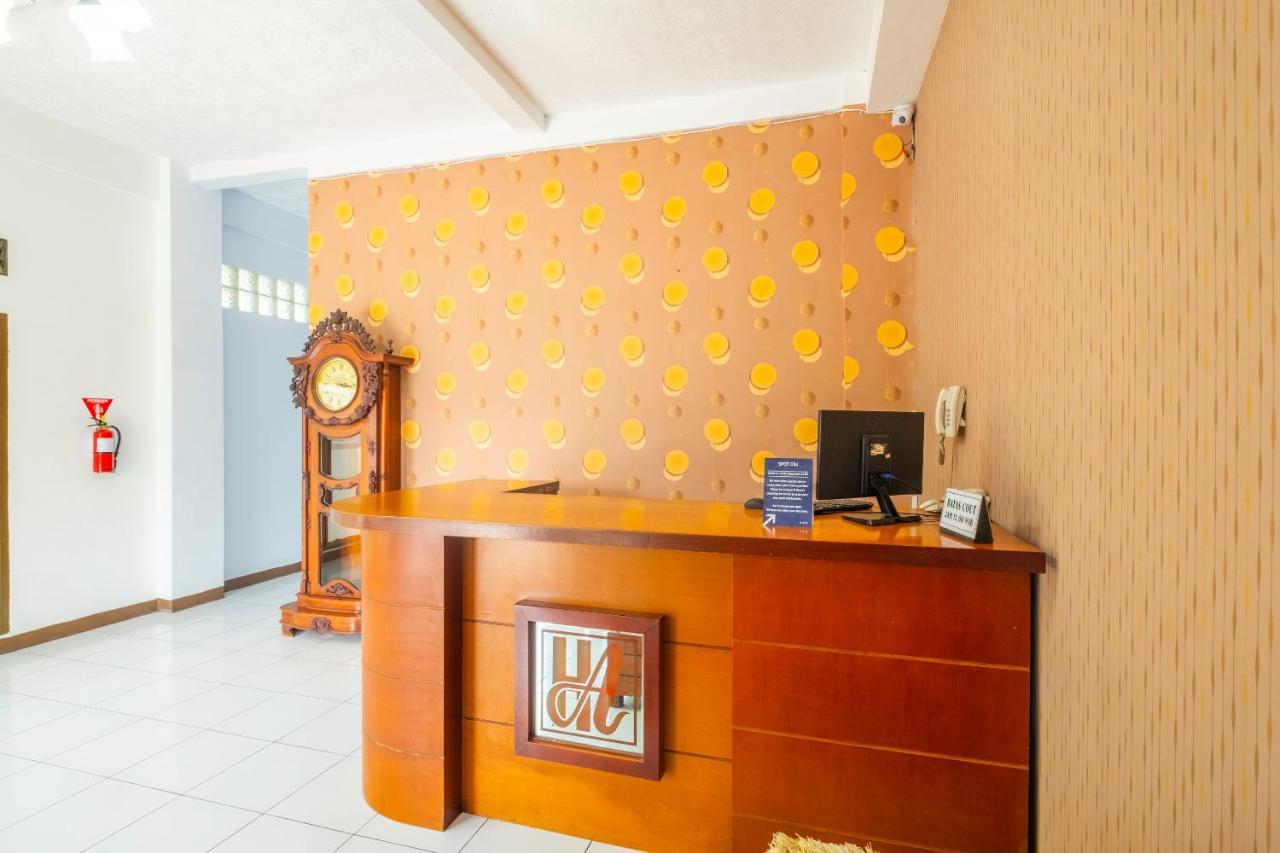 Spot On 2395 Hotel Aden 2 Syariah Тасікмалая Екстер'єр фото